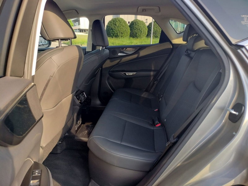 Lexus NX usata a Modena (13)