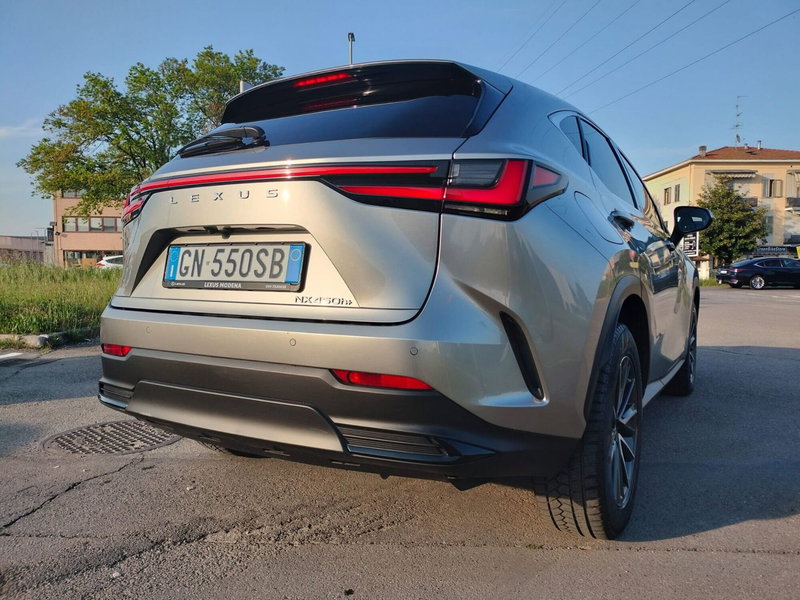 Lexus NX usata a Modena (6)