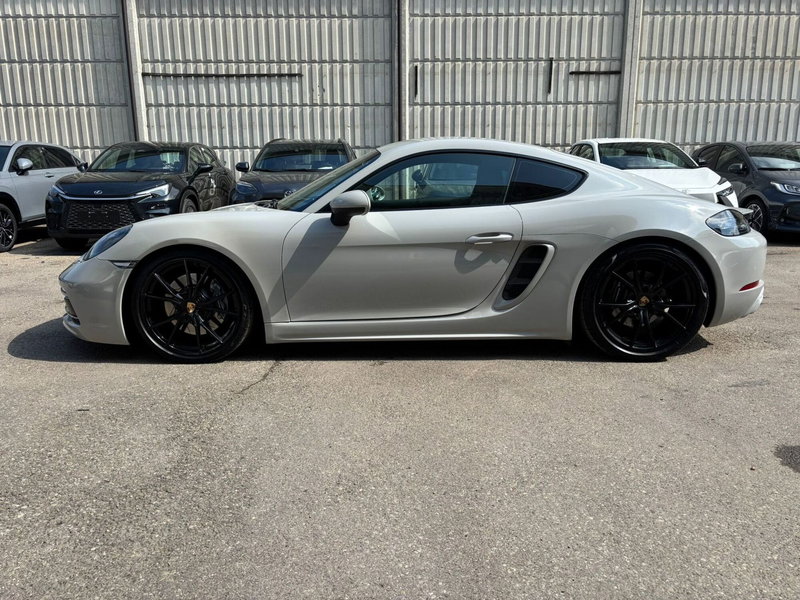 Porsche 718 Cayman  usata a Modena (4)