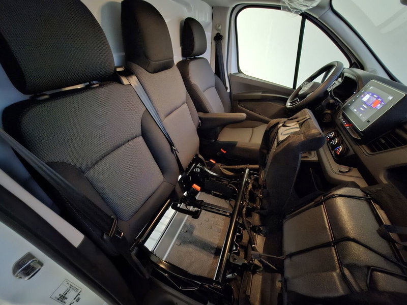 Renault Trafic Furgone nuova a Bologna (13)