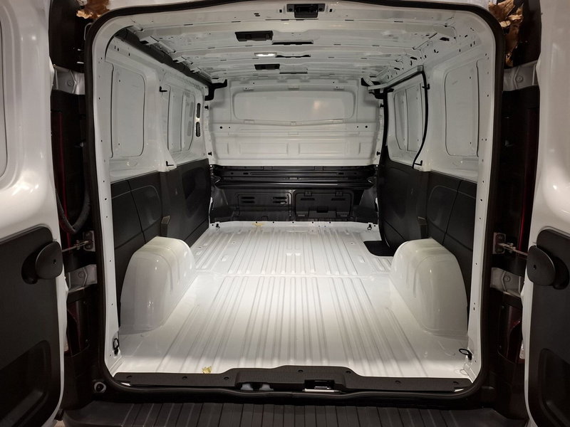 Renault Trafic Furgone nuova a Bologna (18)