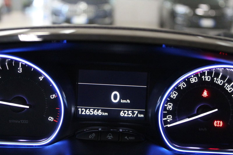 Peugeot 2008 usata a Cremona (11)