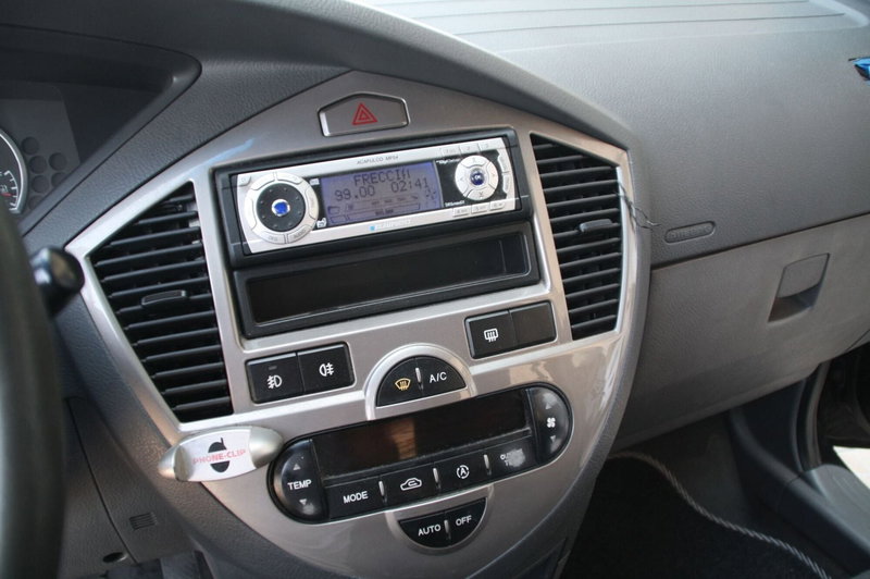 Kia Carens usata a Pordenone (10)