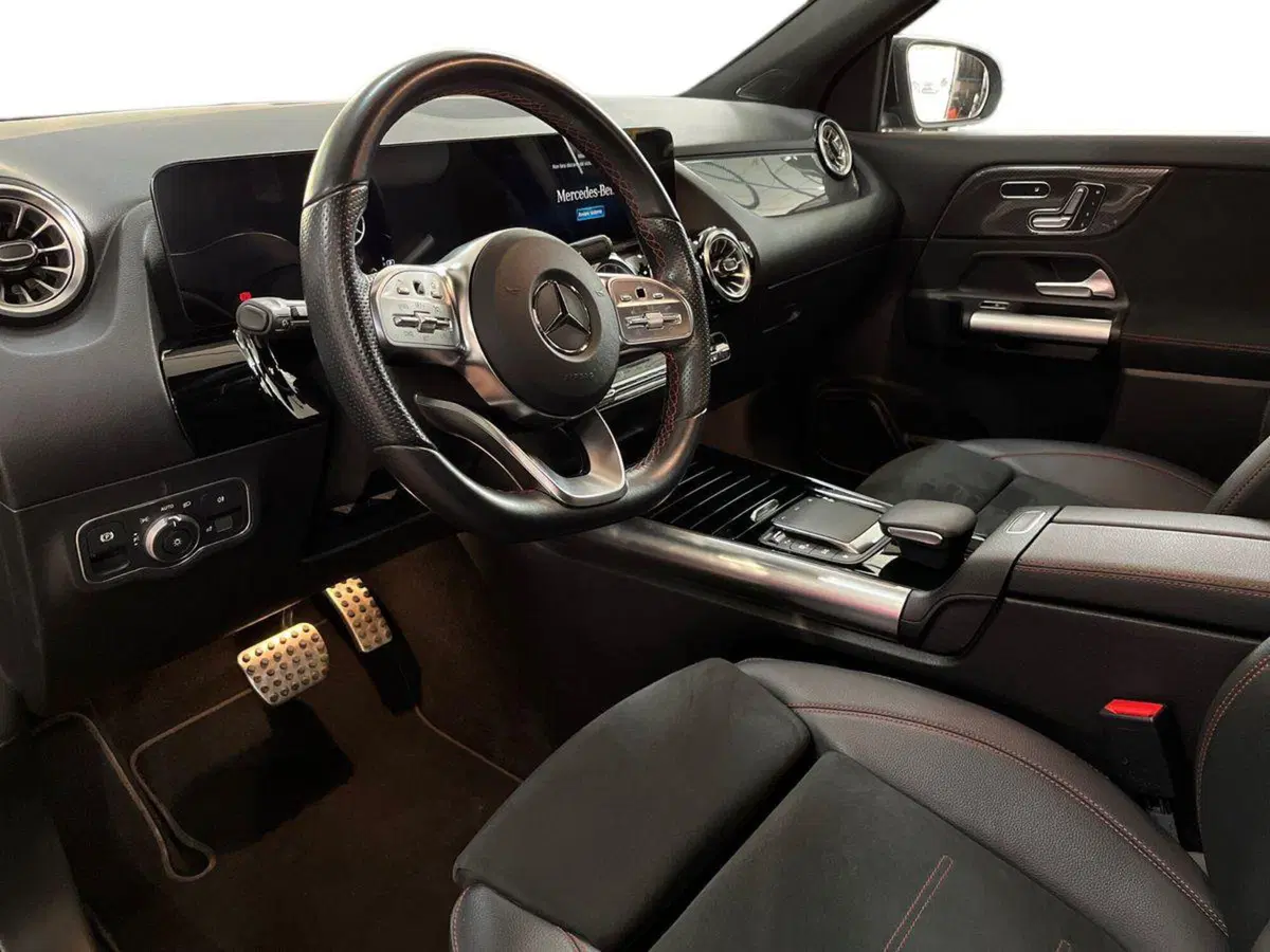 Mercedes-Benz GLA SUV usata a Matera (10)
