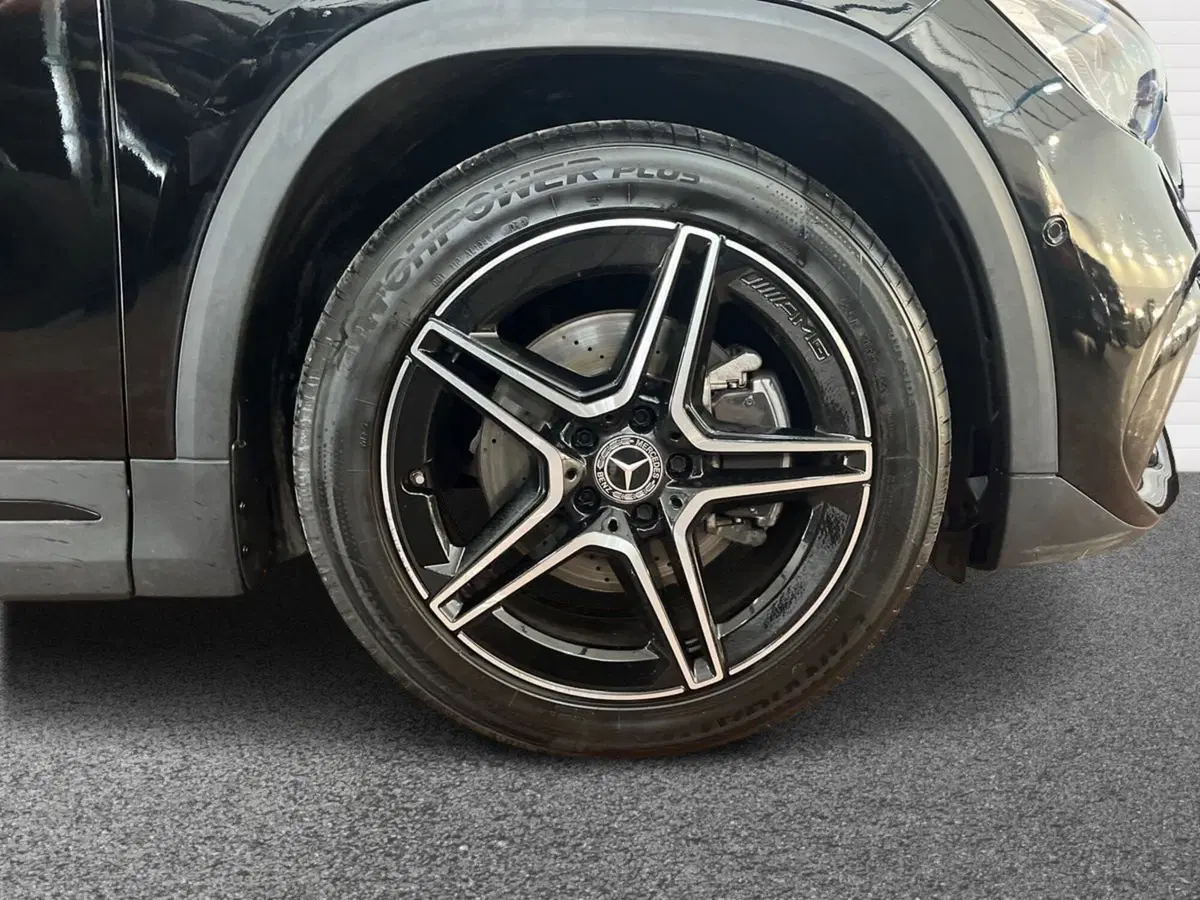 Mercedes-Benz GLA SUV usata a Matera (6)