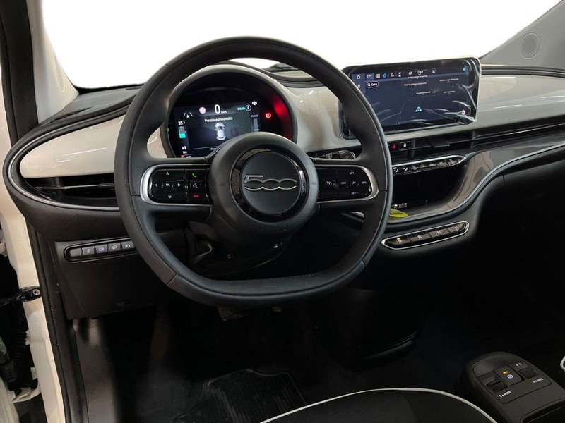 Fiat 500 Cabrio usata a Bari (10)