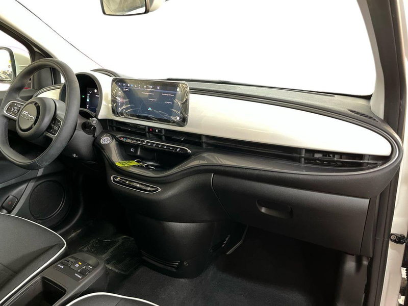 Fiat 500 Cabrio usata a Bari (9)