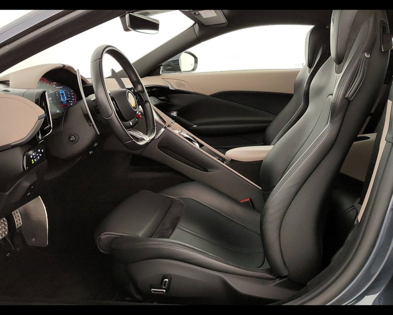 Ferrari Roma Spider usata a Verona (12)