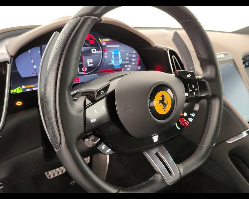 Ferrari Roma Spider usata a Verona (18)