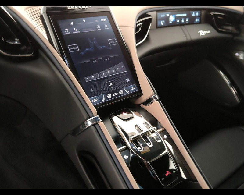 Ferrari Roma Spider usata a Verona (19)