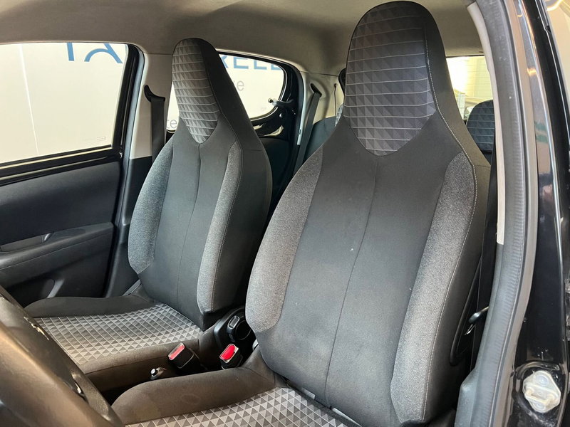 Peugeot 108 usata a Bari (12)