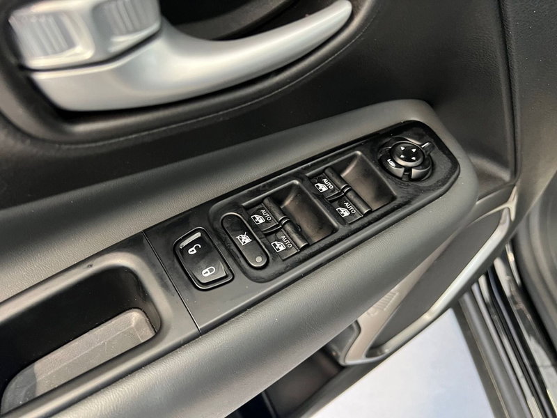 Jeep Renegade usata a Bari (13)