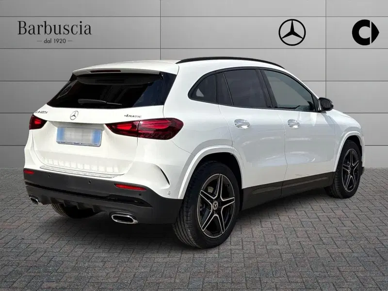 Mercedes-Benz GLA SUV nuova a Pescara (3)