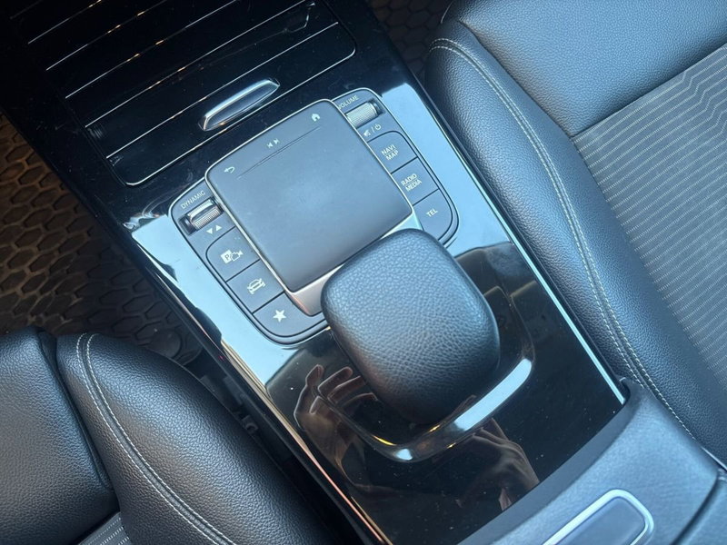 Mercedes-Benz CLA Shooting Brake usata a Pescara (15)