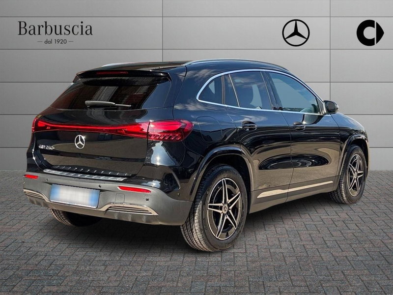 Mercedes-Benz EQA nuova a Pescara (3)