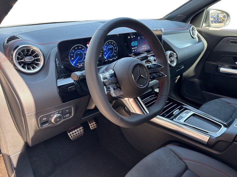 Mercedes-Benz EQA nuova a Pescara (7)