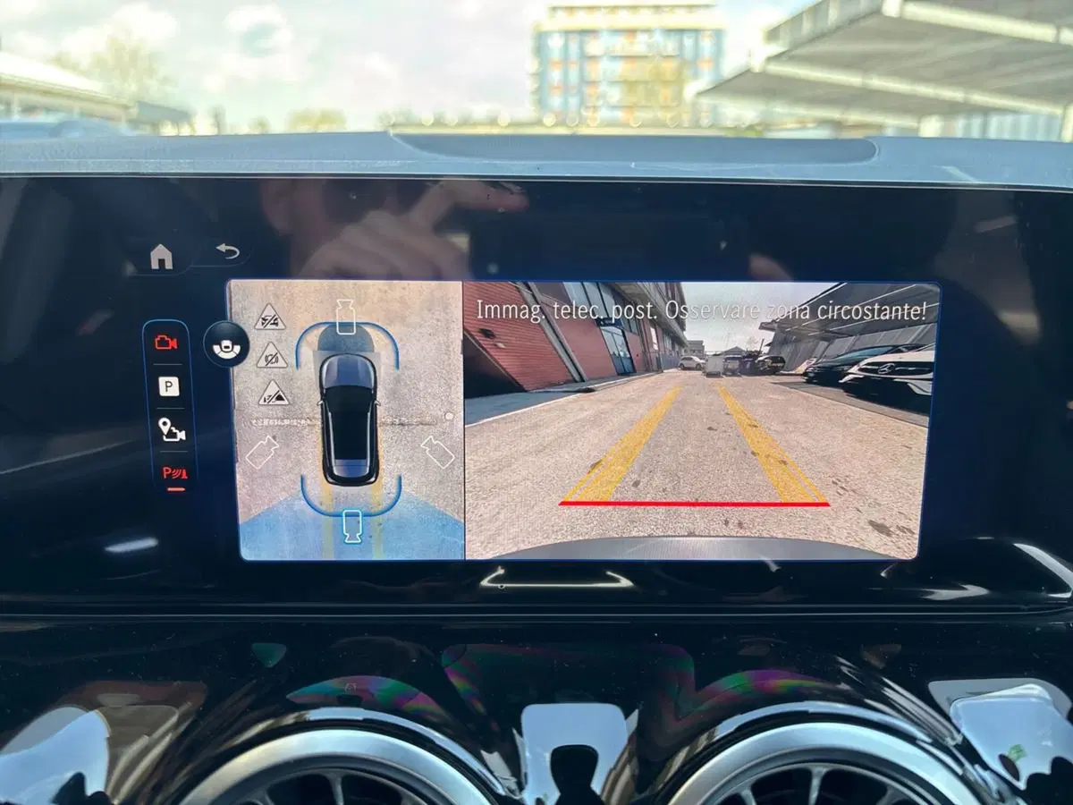 Mercedes-Benz EQA nuova a Pescara (9)