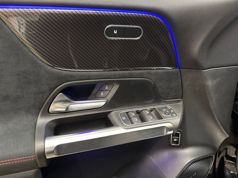Mercedes-Benz GLB nuova a Pescara (12)