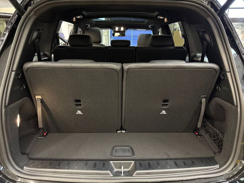 Mercedes-Benz GLB nuova a Pescara (7)