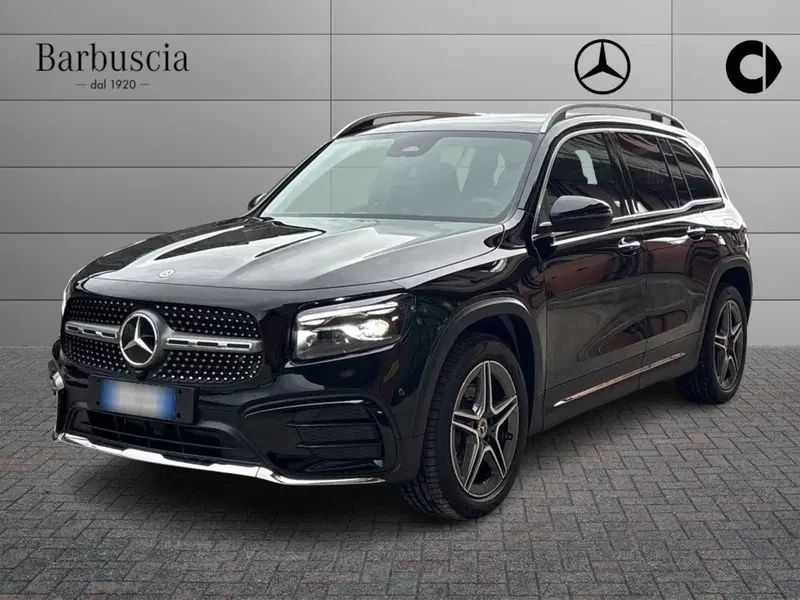 Mercedes-Benz GLB nuova a Pescara
