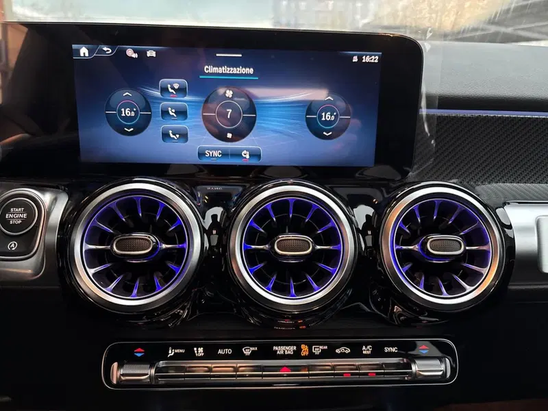 Mercedes-Benz GLB nuova a Pescara (14)
