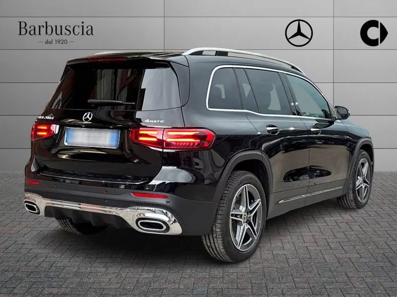 Mercedes-Benz GLB nuova a Pescara (3)