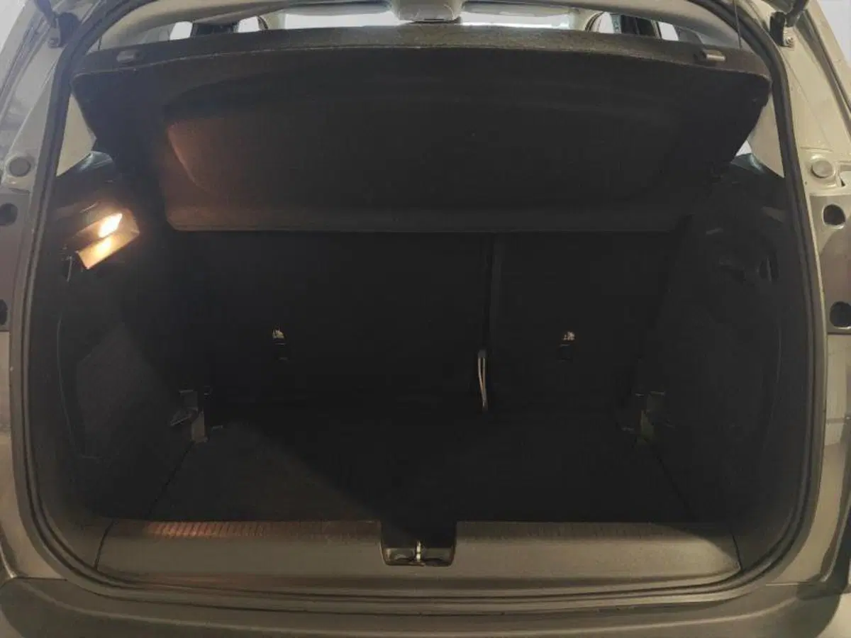 Opel Crossland usata a Genova (17)