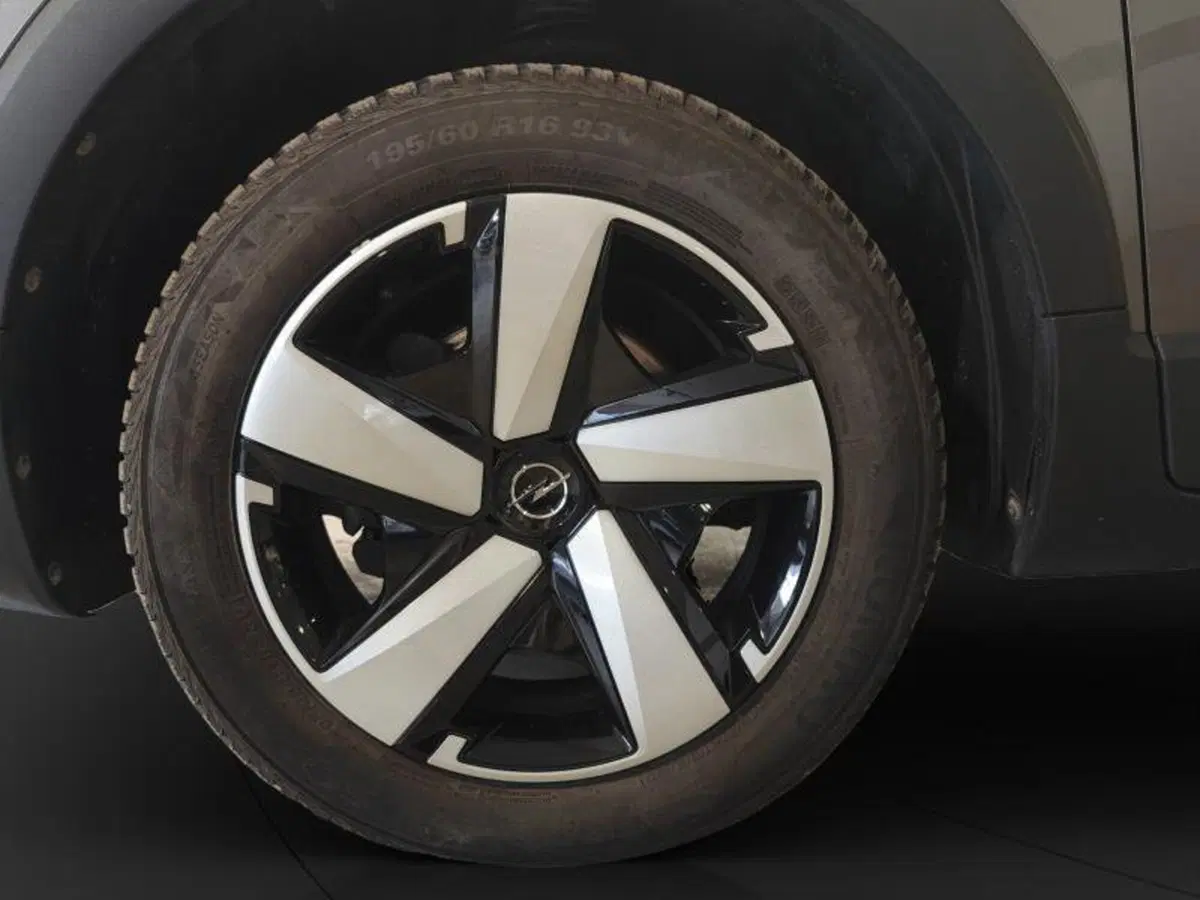 Opel Crossland usata a Genova (18)