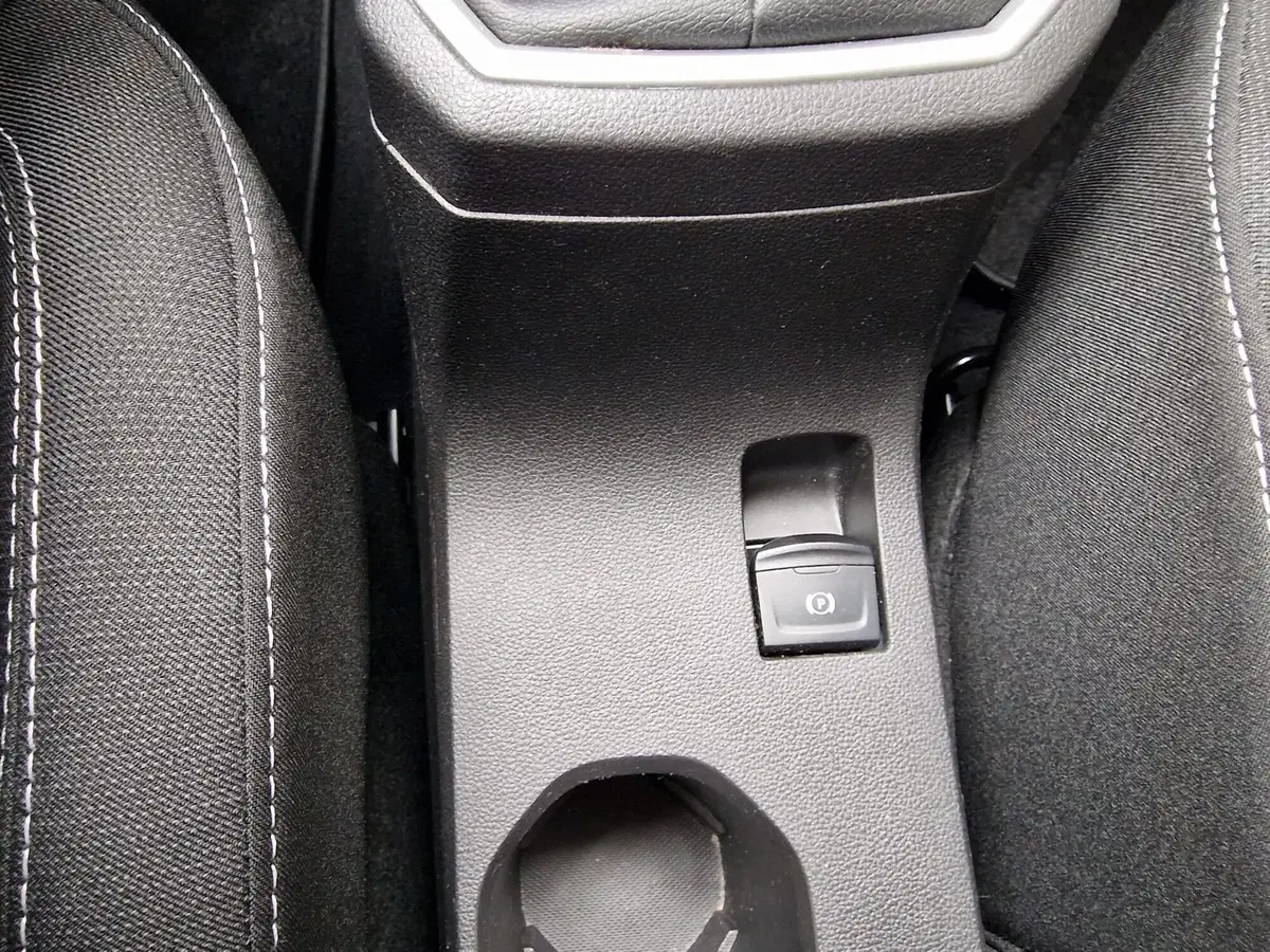 Dacia Sandero usata a Milano (12)