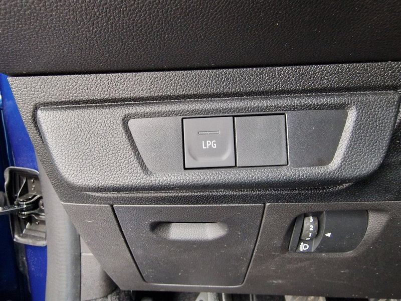 Dacia Sandero usata a Milano (13)