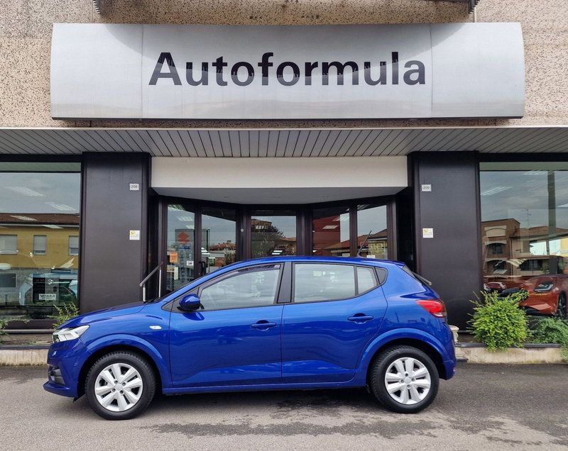 Dacia Sandero usata a Milano (3)