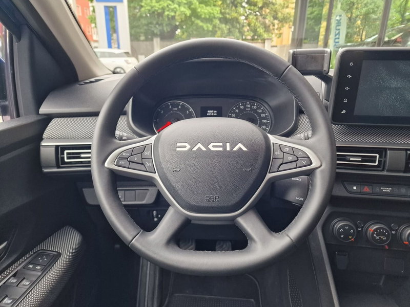 Dacia Sandero usata a Milano (9)