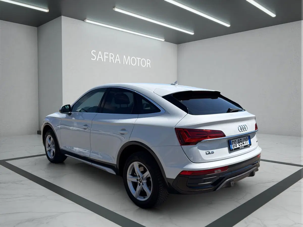 Audi Q4 Sportback usata a Cosenza (4)