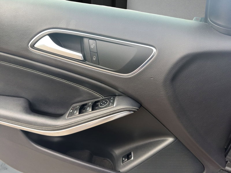 Mercedes-Benz GLA SUV usata a Cosenza (12)