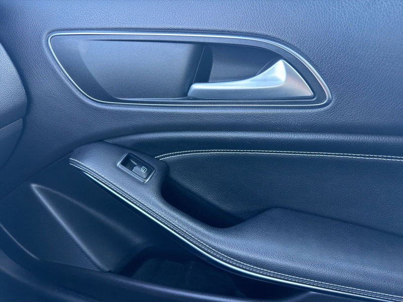 Mercedes-Benz GLA SUV usata a Cosenza (17)