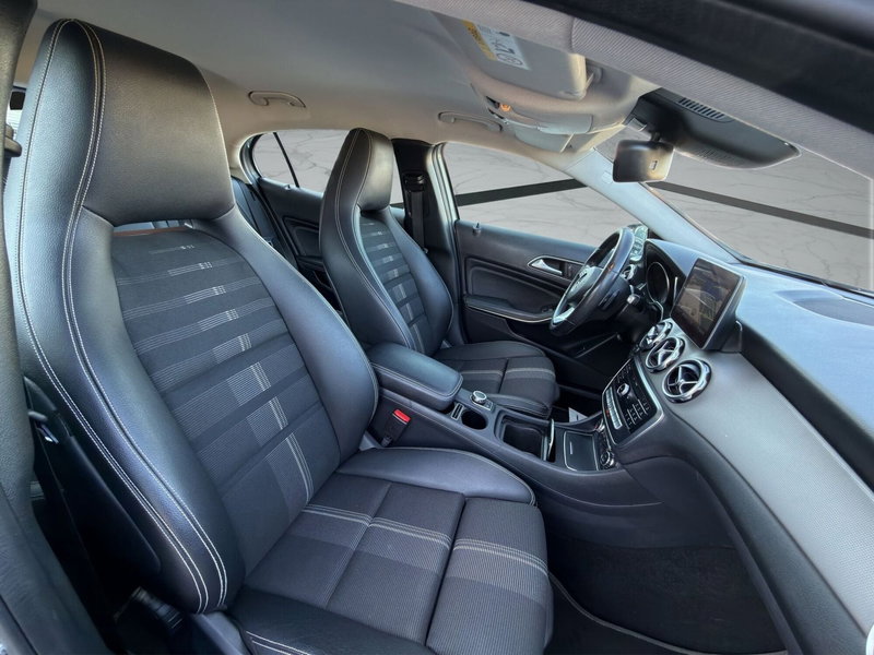 Mercedes-Benz GLA SUV usata a Cosenza (18)