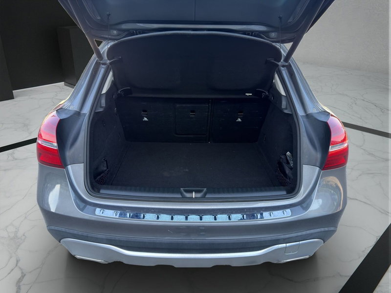 Mercedes-Benz GLA SUV usata a Cosenza (20)