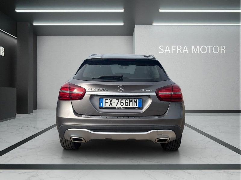 Mercedes-Benz GLA SUV usata a Cosenza (5)