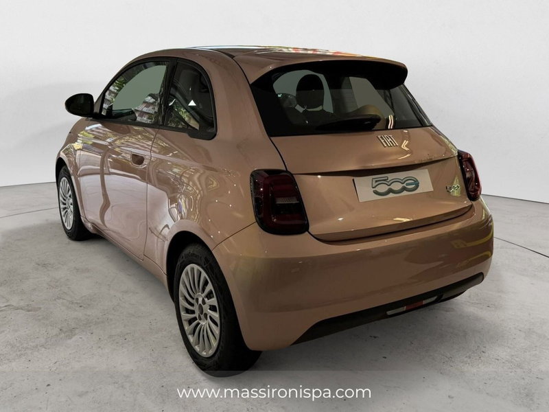 Fiat 500 Cabrio nuova a Milano (2)