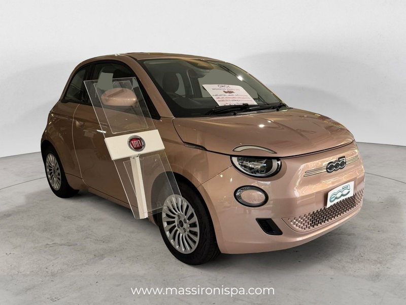 Fiat 500 Cabrio nuova a Milano (3)
