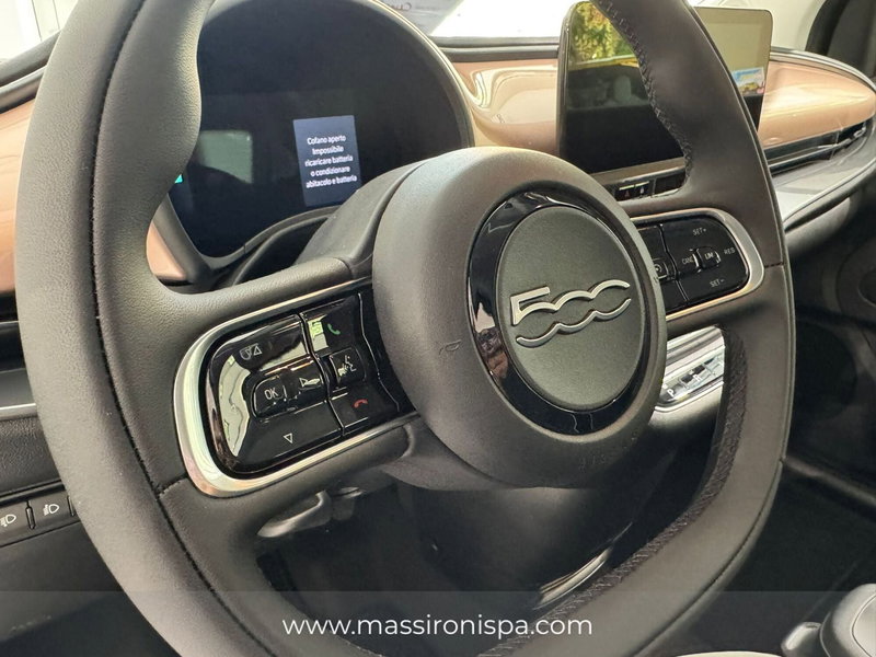 Fiat 500 Cabrio nuova a Milano (5)