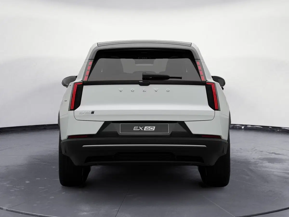 Volvo EX60 nuova a Como (4)
