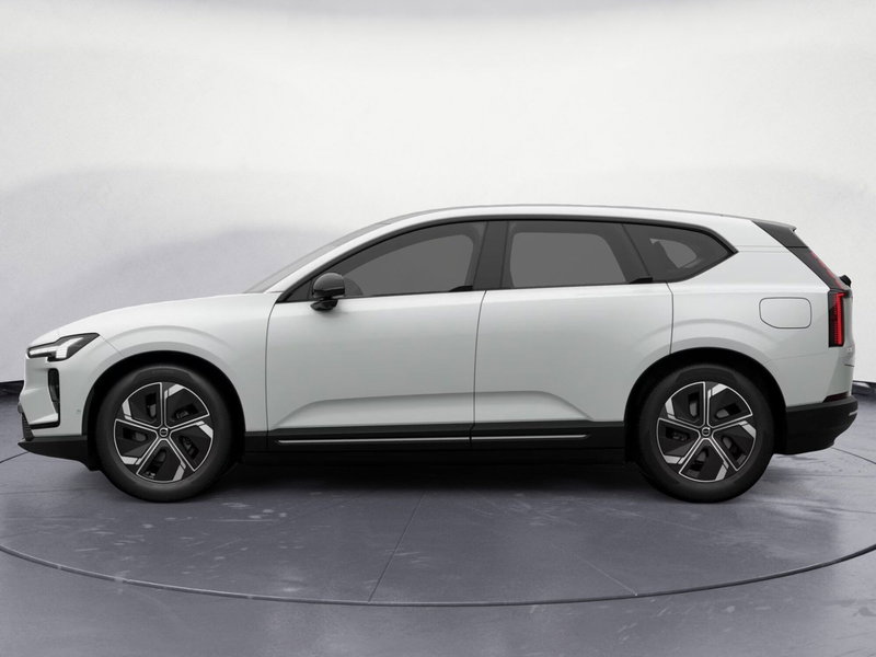 Volvo EX60 nuova a Como (2)