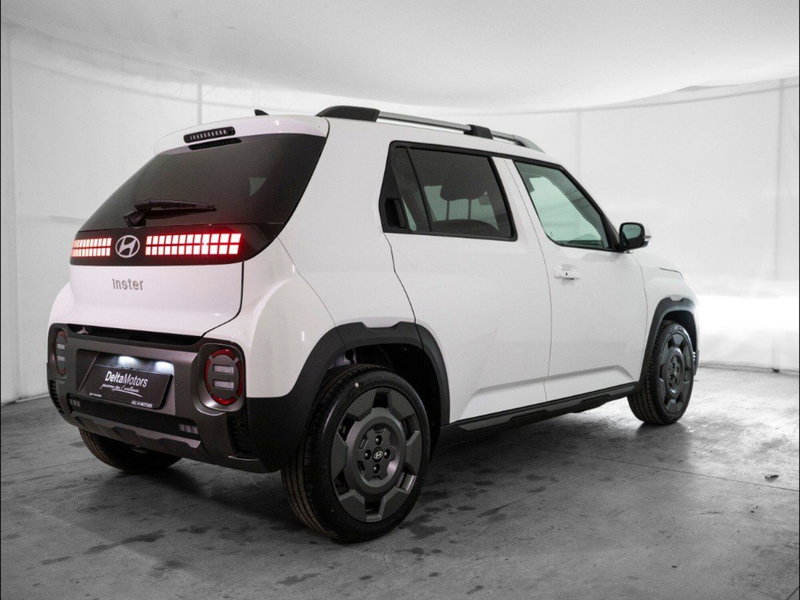 Hyundai Inster nuova a Macerata (4)