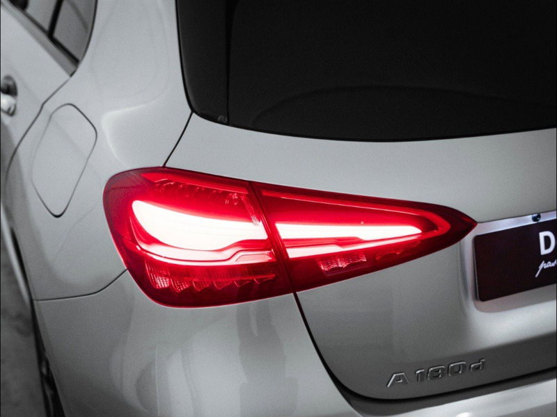Mercedes-Benz Classe A Sedan nuova a Ancona (7)