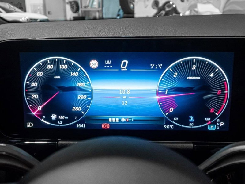 Mercedes-Benz GLA SUV nuova a Ancona (14)