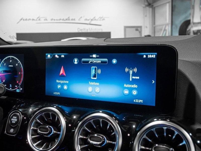 Mercedes-Benz GLA SUV nuova a Ancona (18)