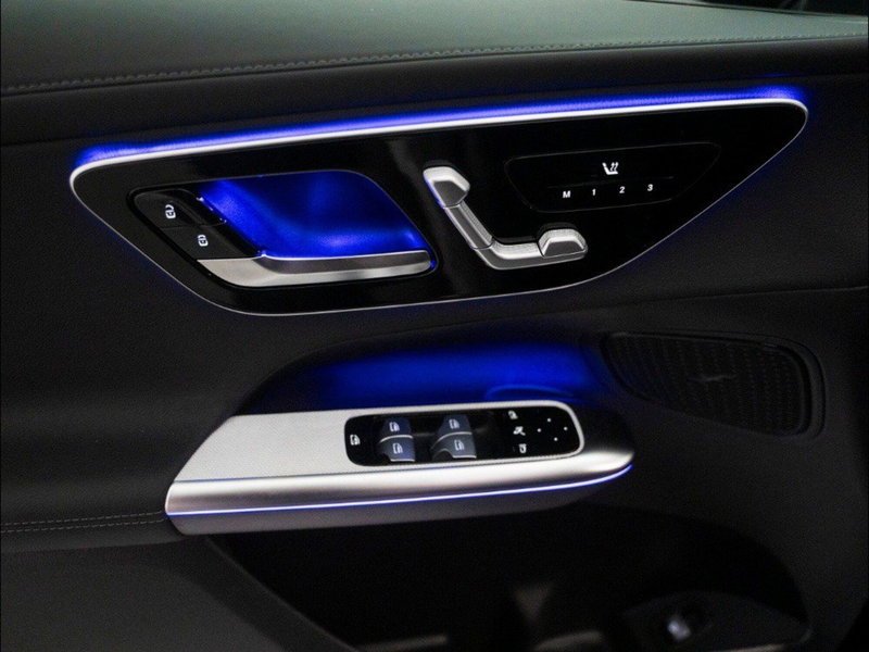 Mercedes-Benz GLC SUV nuova a Macerata (13)