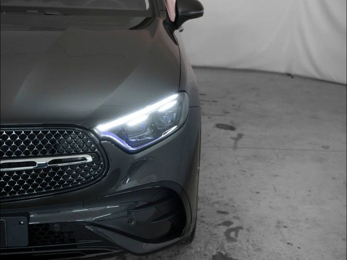 Mercedes-Benz GLC SUV nuova a Macerata (6)