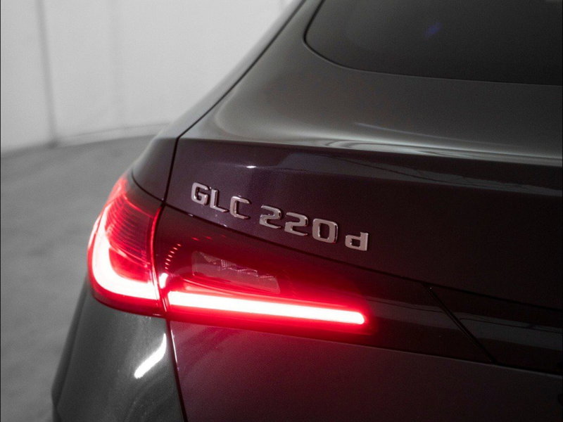 Mercedes-Benz GLC SUV nuova a Macerata (9)